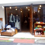 littleworld&flatjeansさんの前